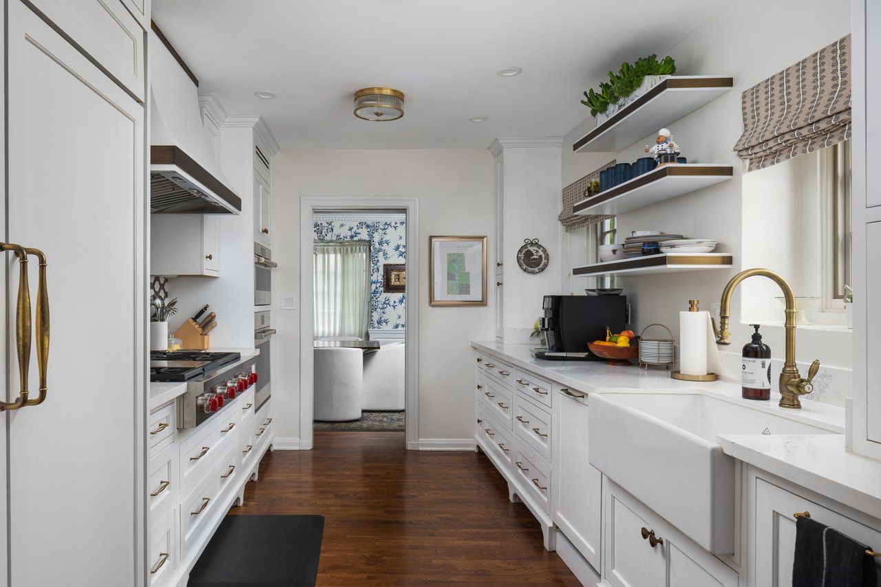 917 ENCANTO Drive SW