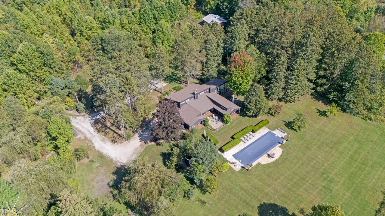 2408 E 800 N, La Porte, IN 46350