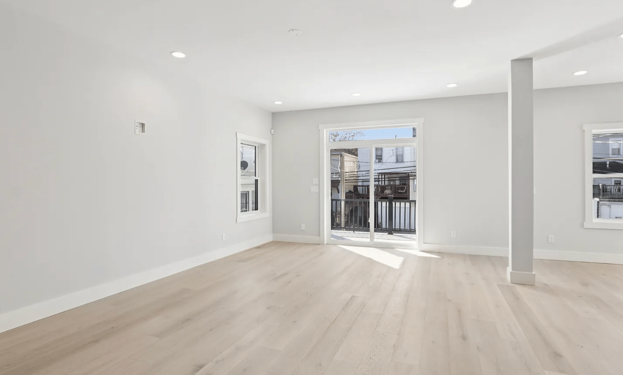 39 S Annapolis Ave #A