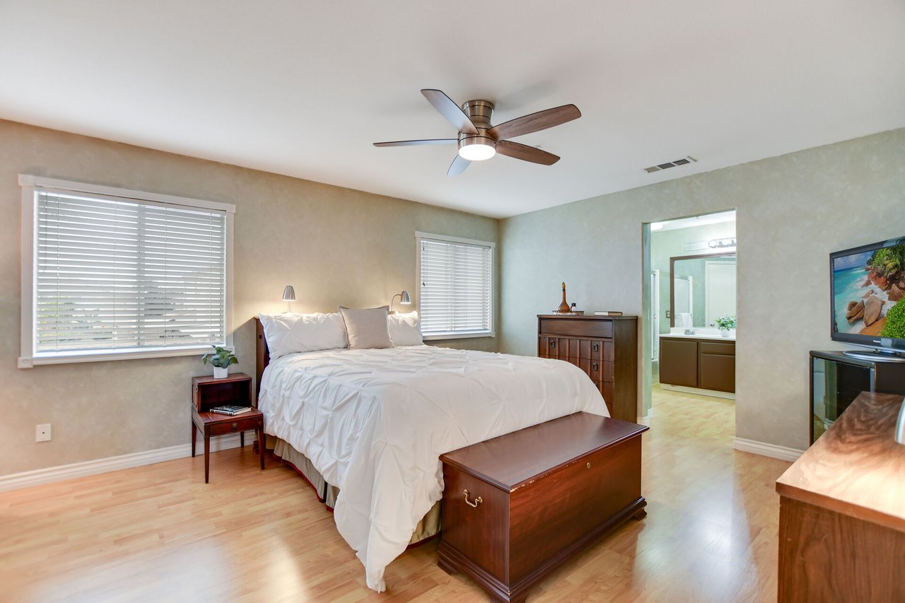 5744 Tamarisk Way