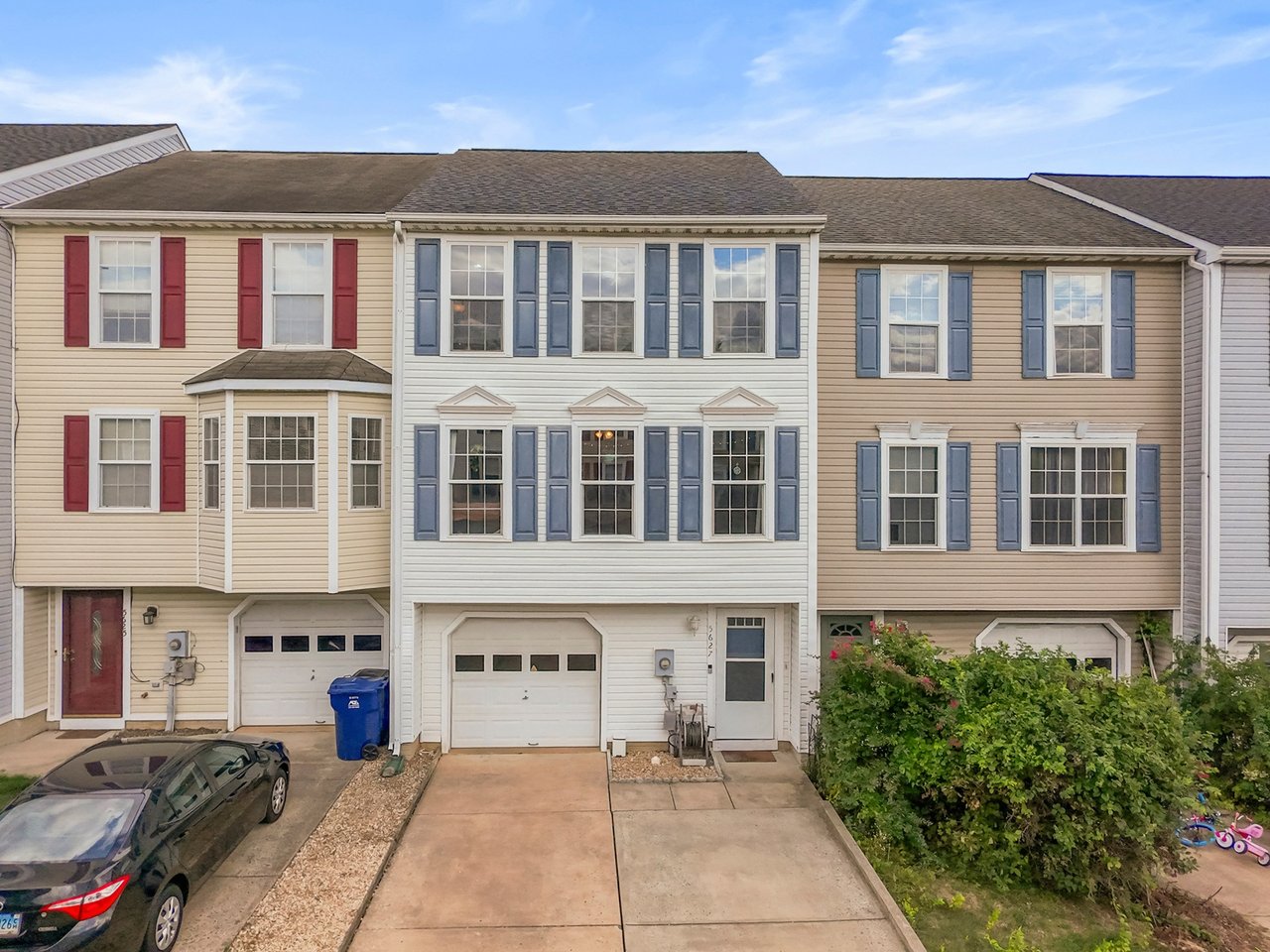 5627 Crestwood Ct