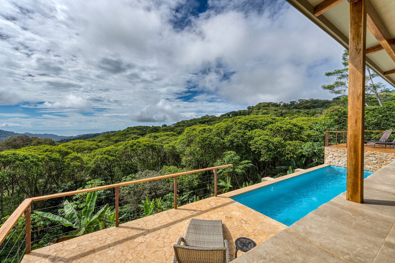 NEW PRIVATE MOUNTAIN HOME WITH OCEAN VIEWS ABOVE LAGUNAS