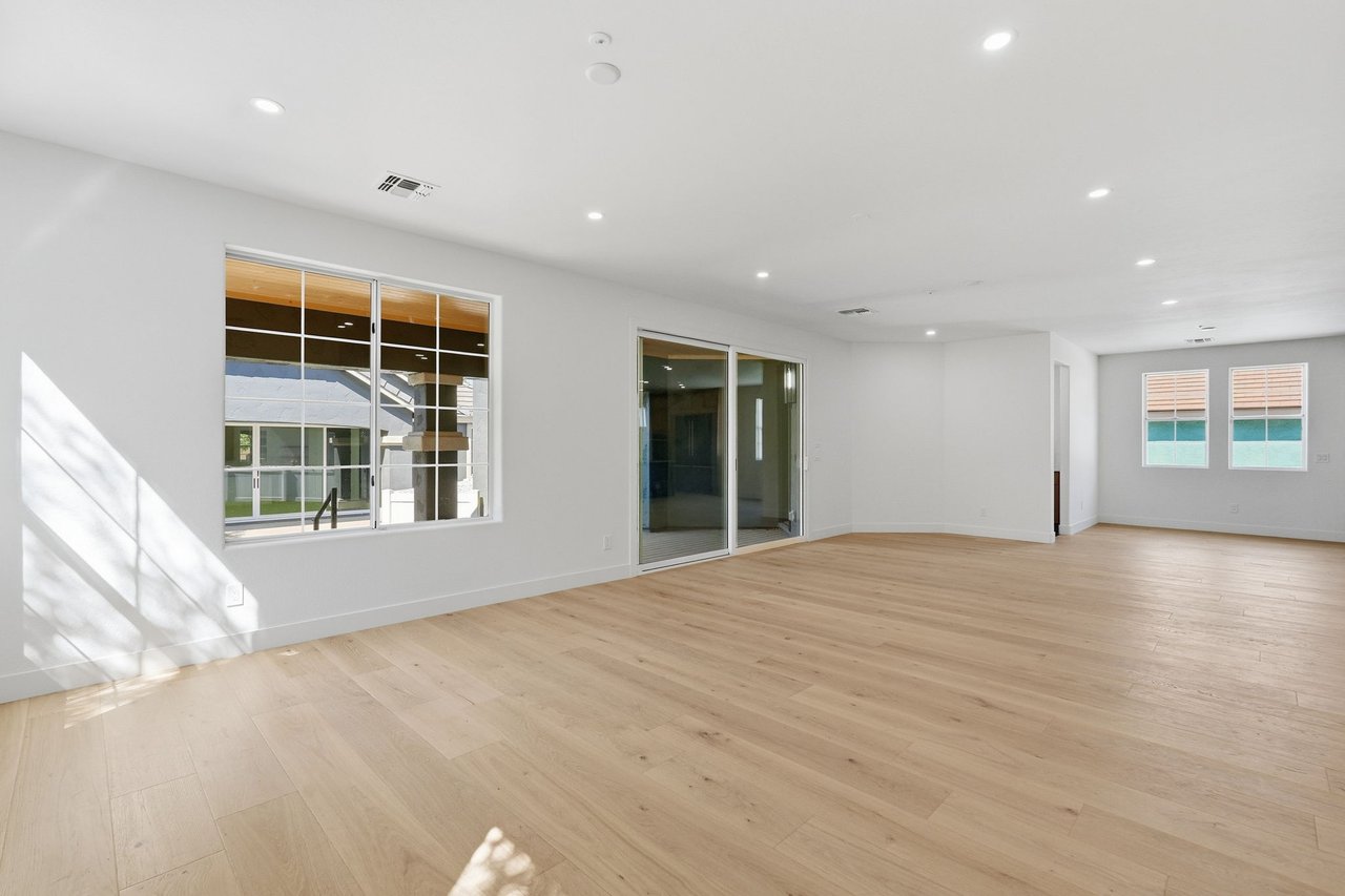 2974 E CAMELLIA Drive