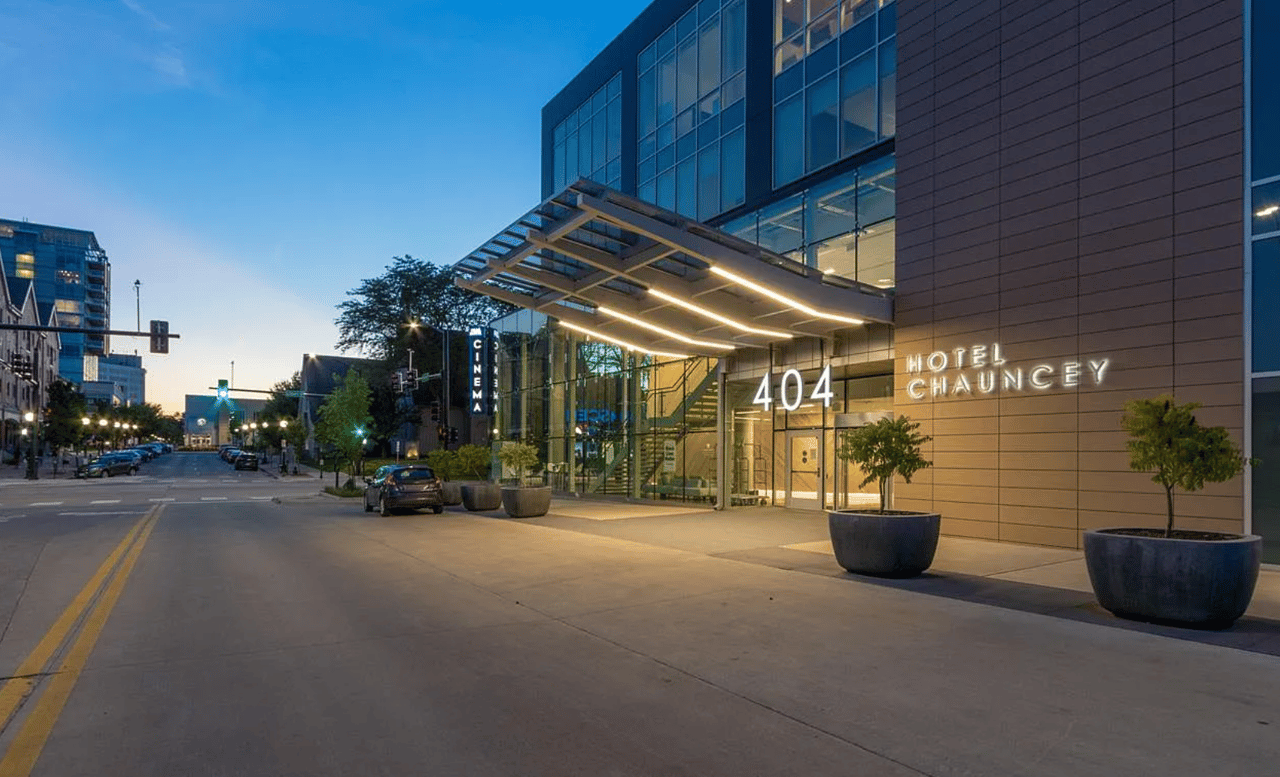 404 E College St #1405