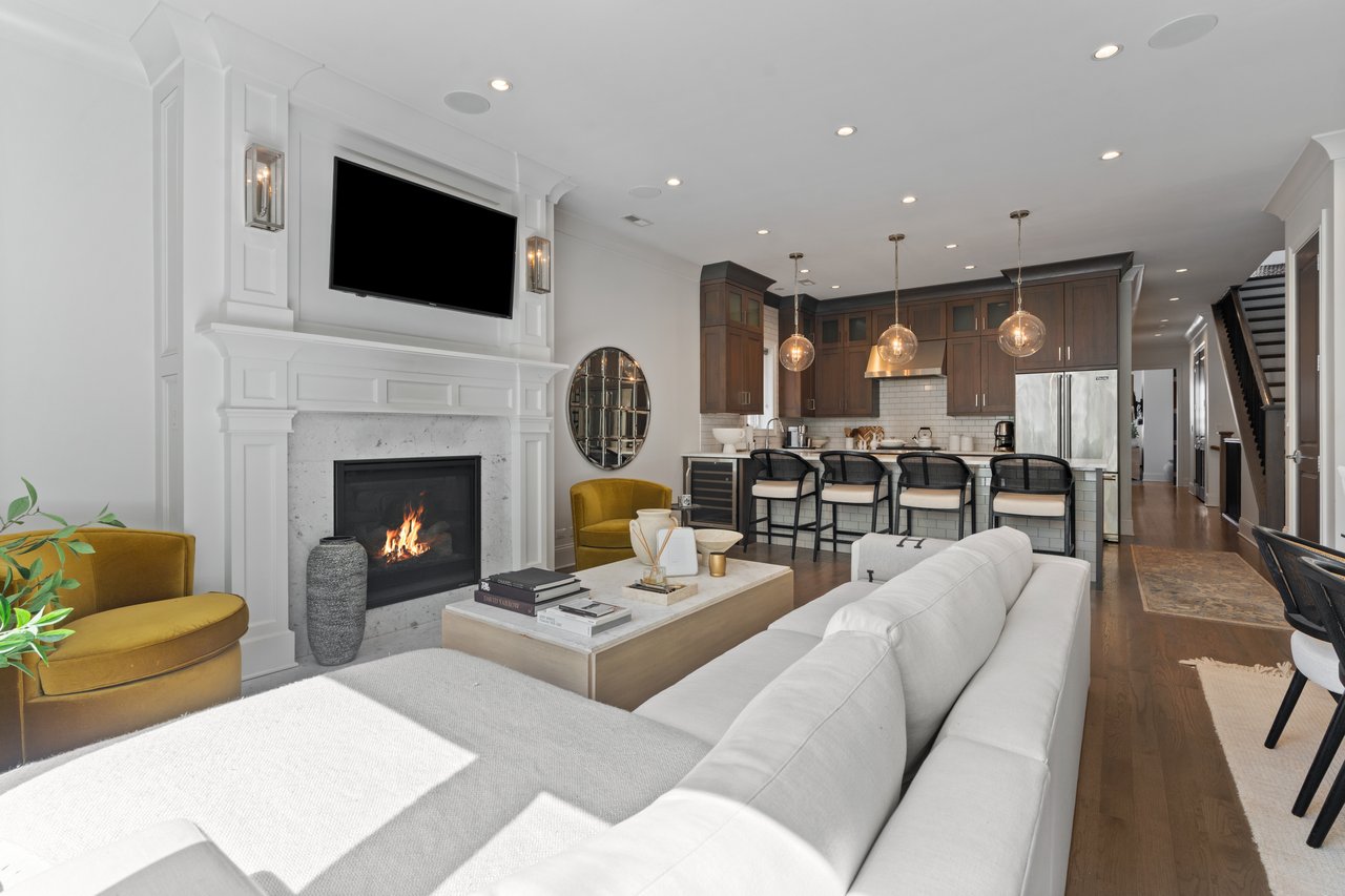 2455 N Racine Unit 3 