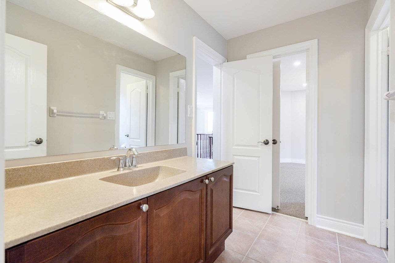 1648 Pennel Drive Unit: Upper