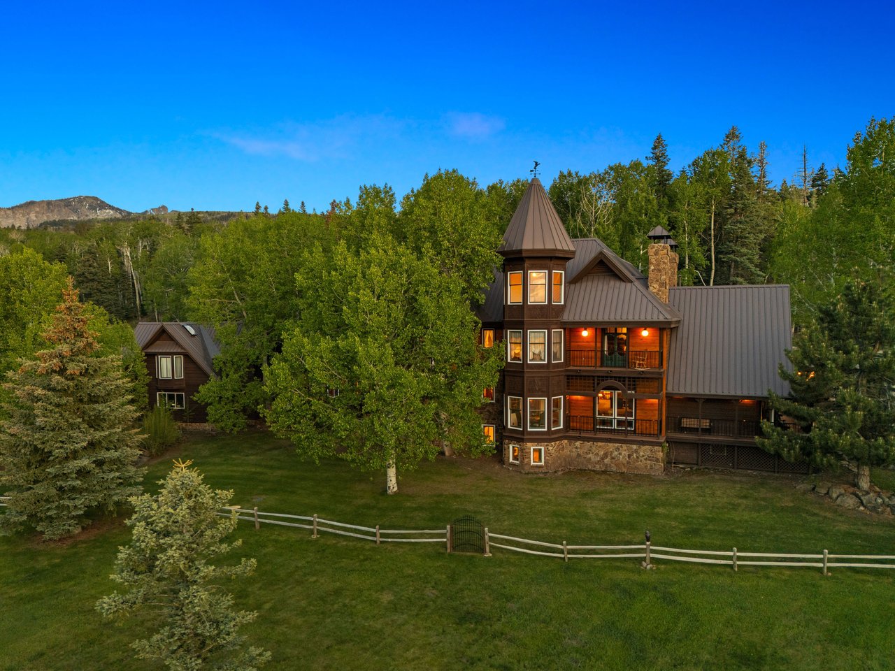 Hot Properties: 4 Listings Heating Up the Market This Week