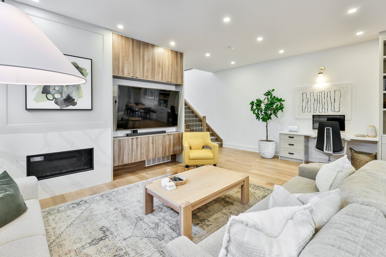 1176 Kane Road