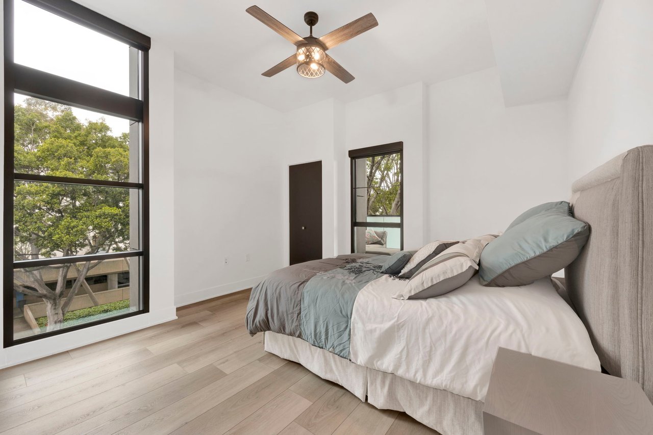 178 S Euclid Ave #301