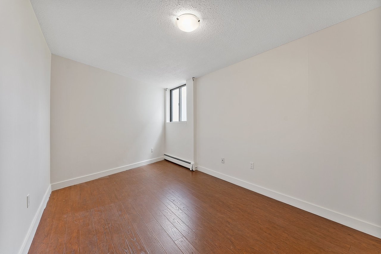 10330 Yonge Street W 707