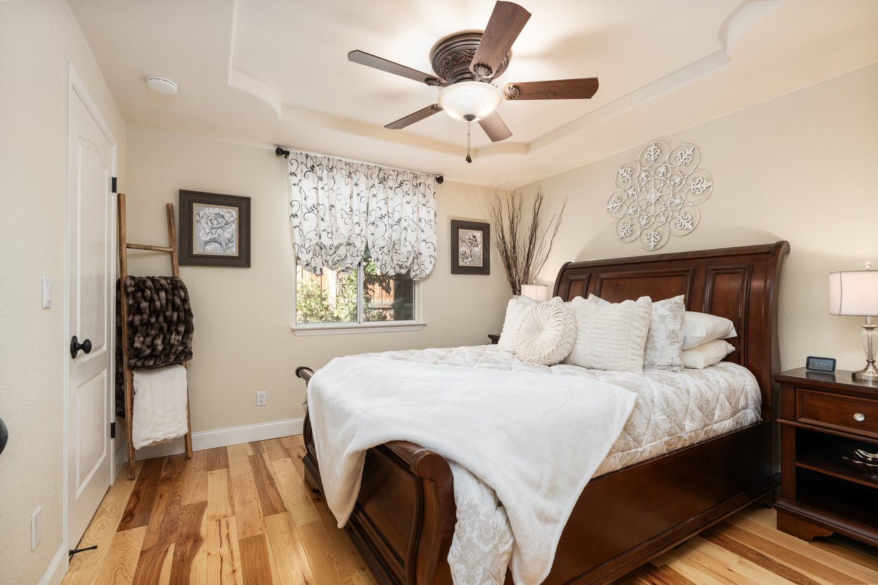 841 E Country View Circle