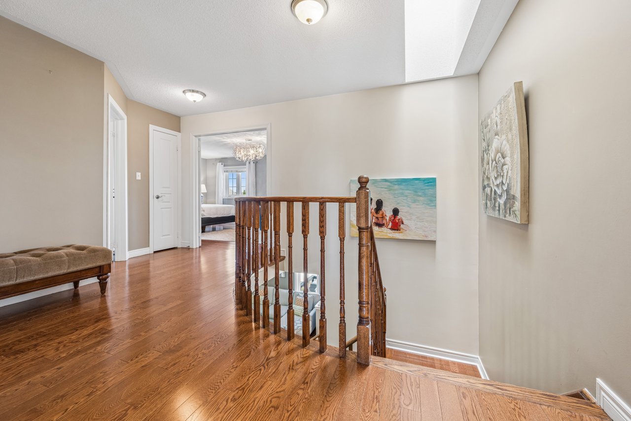 2283 Briargrove Circle, Oakville, ON