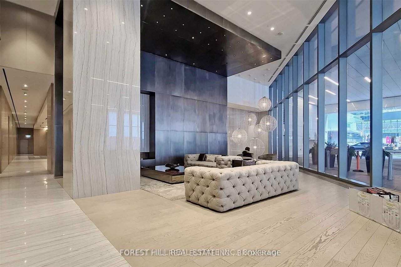 Luxurious Panoramic View Unit