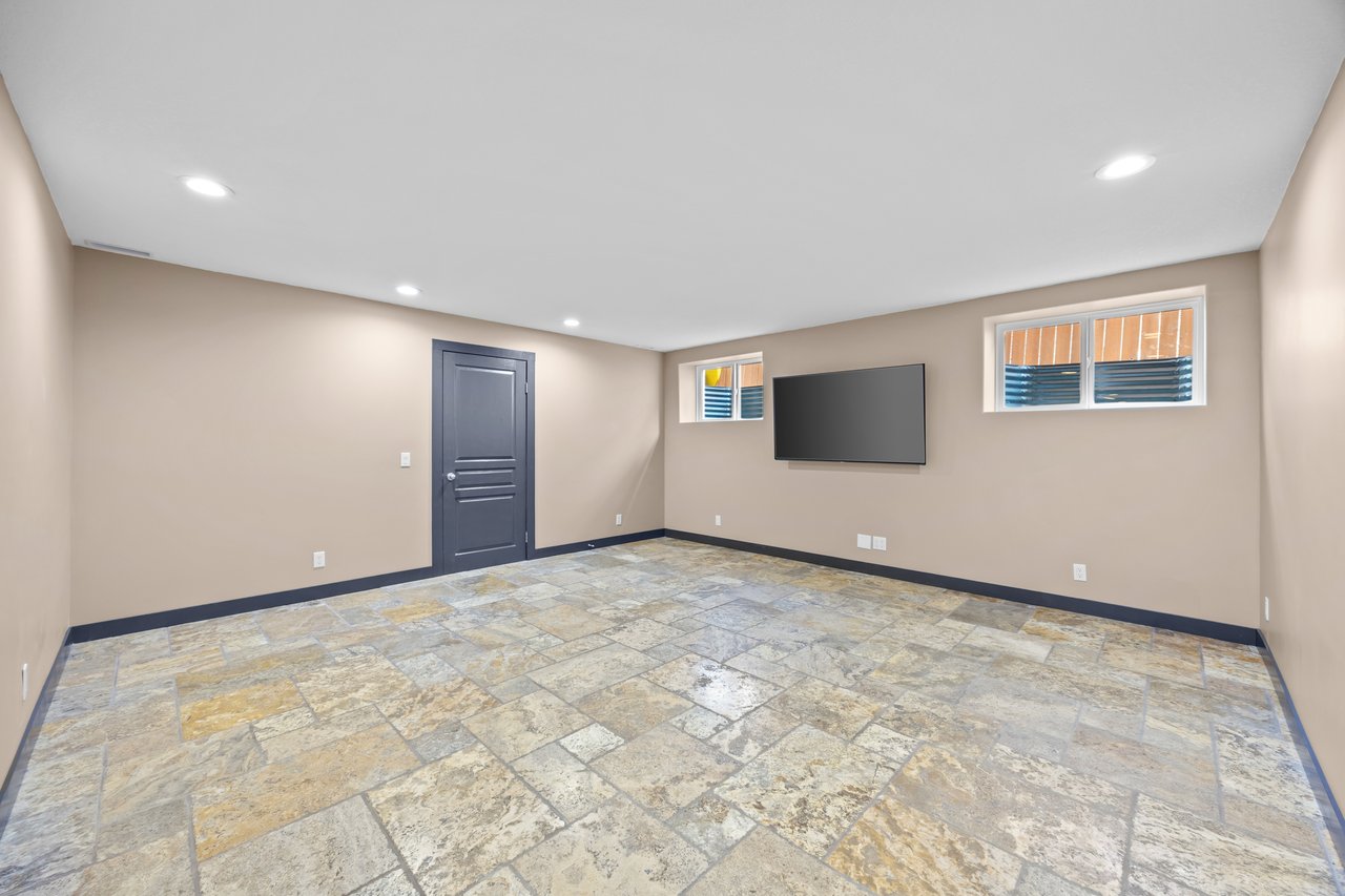 139 Tuscany Ridge Close NW