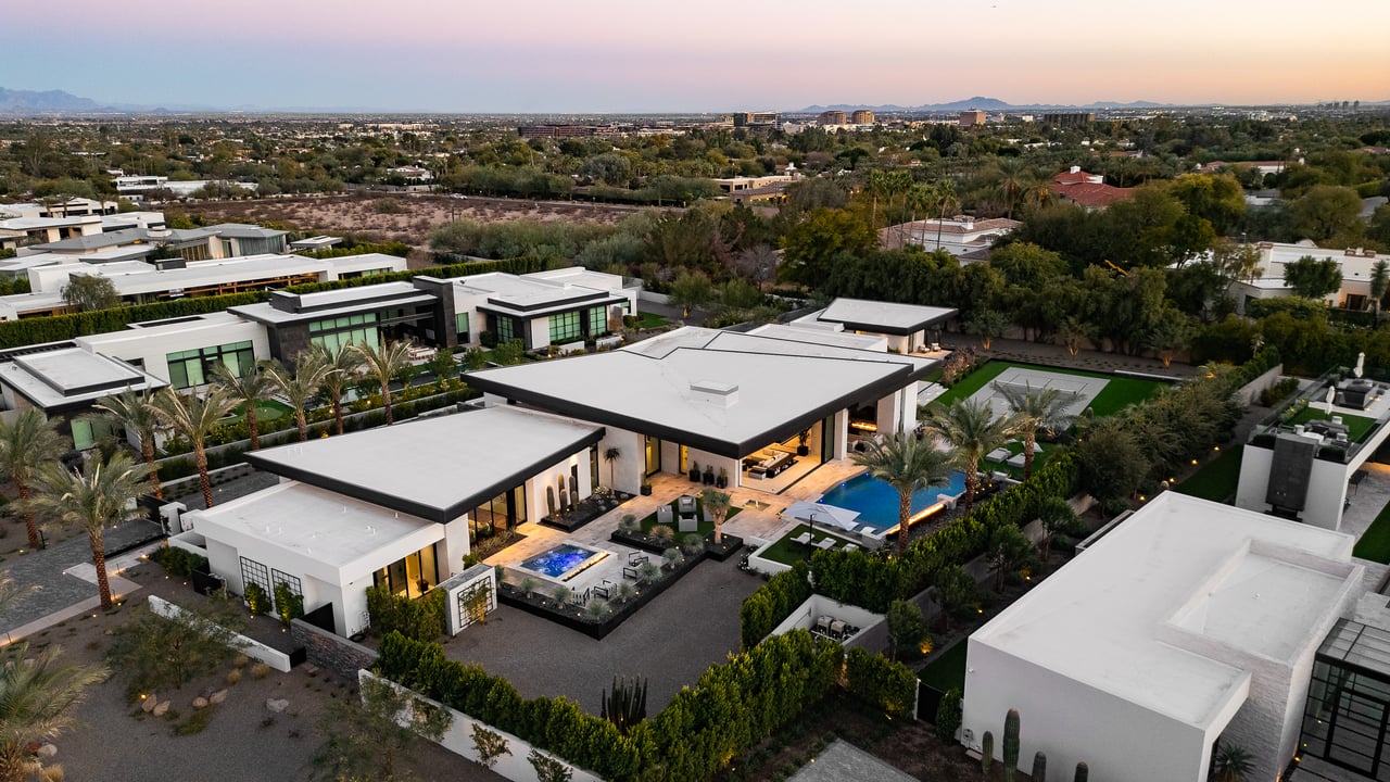 Modern Luxury Home in Paradise Valley, Arizona