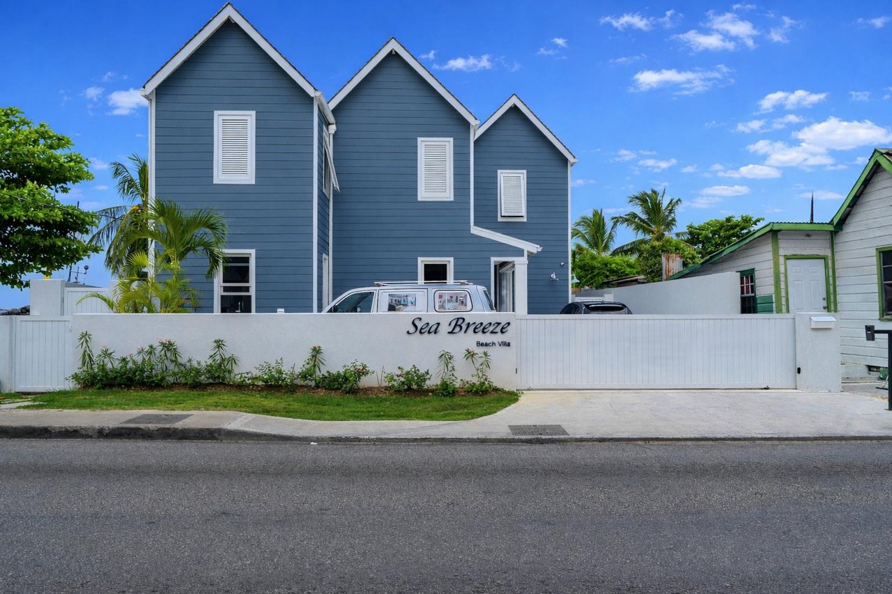 Sea Breeze Beach House 