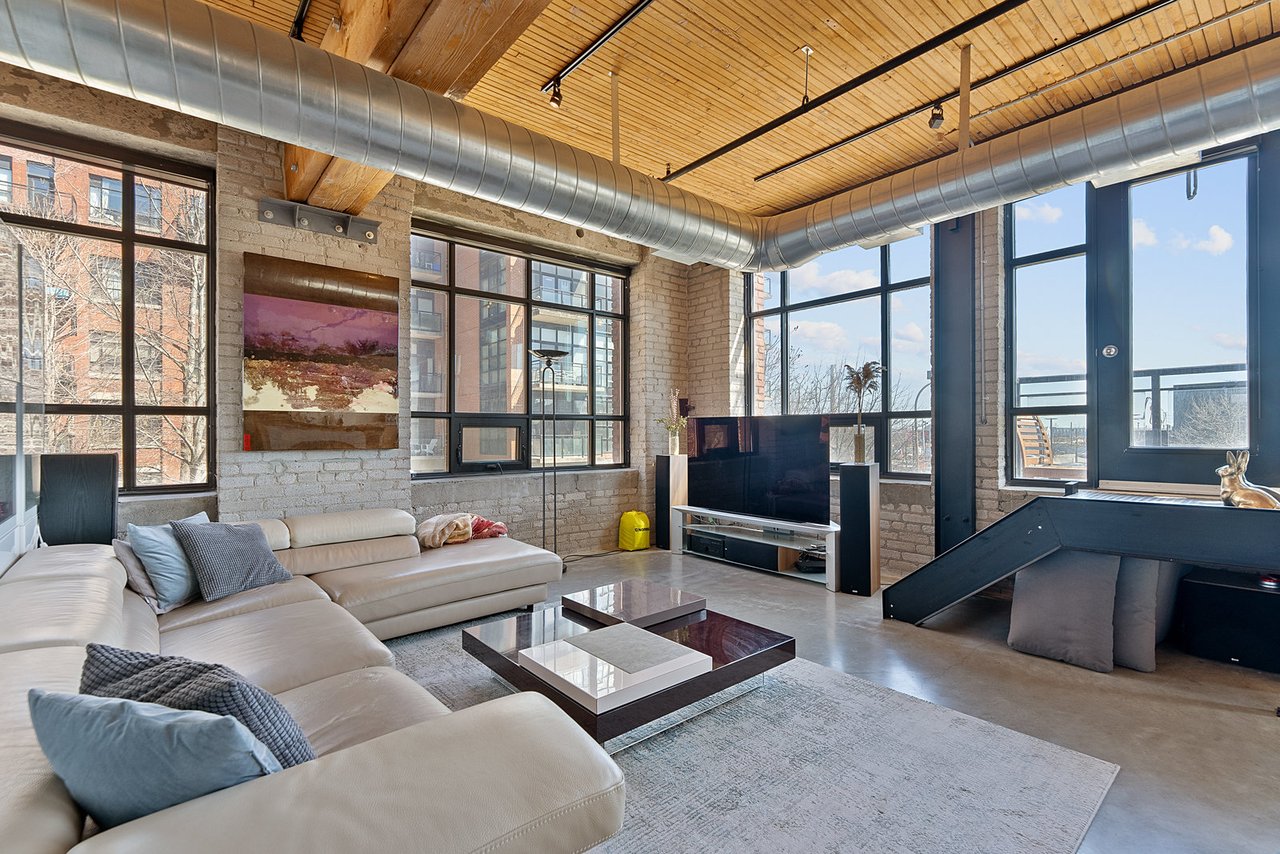68 Broadview Ave S Unit: 203