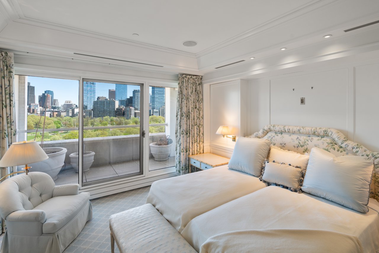 The Carlton House 16BCD