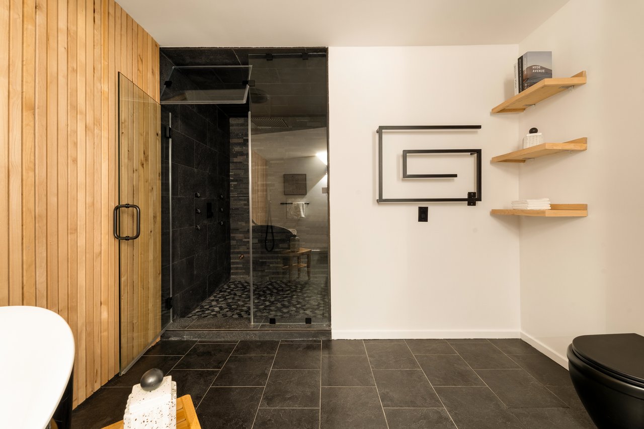 11587 Sunshine Ter, Studio City