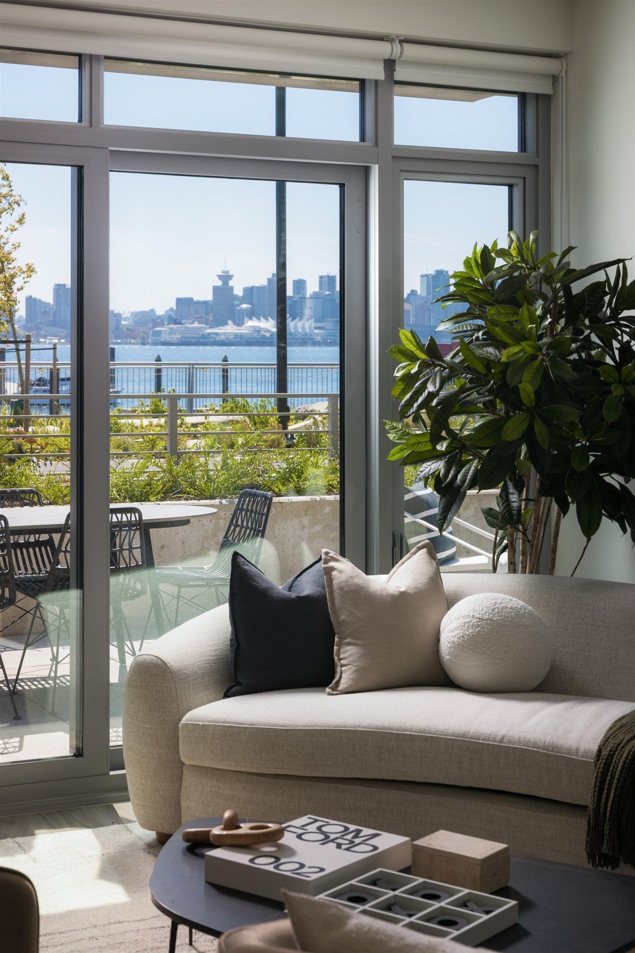 TH112-755 Harbourside Drive