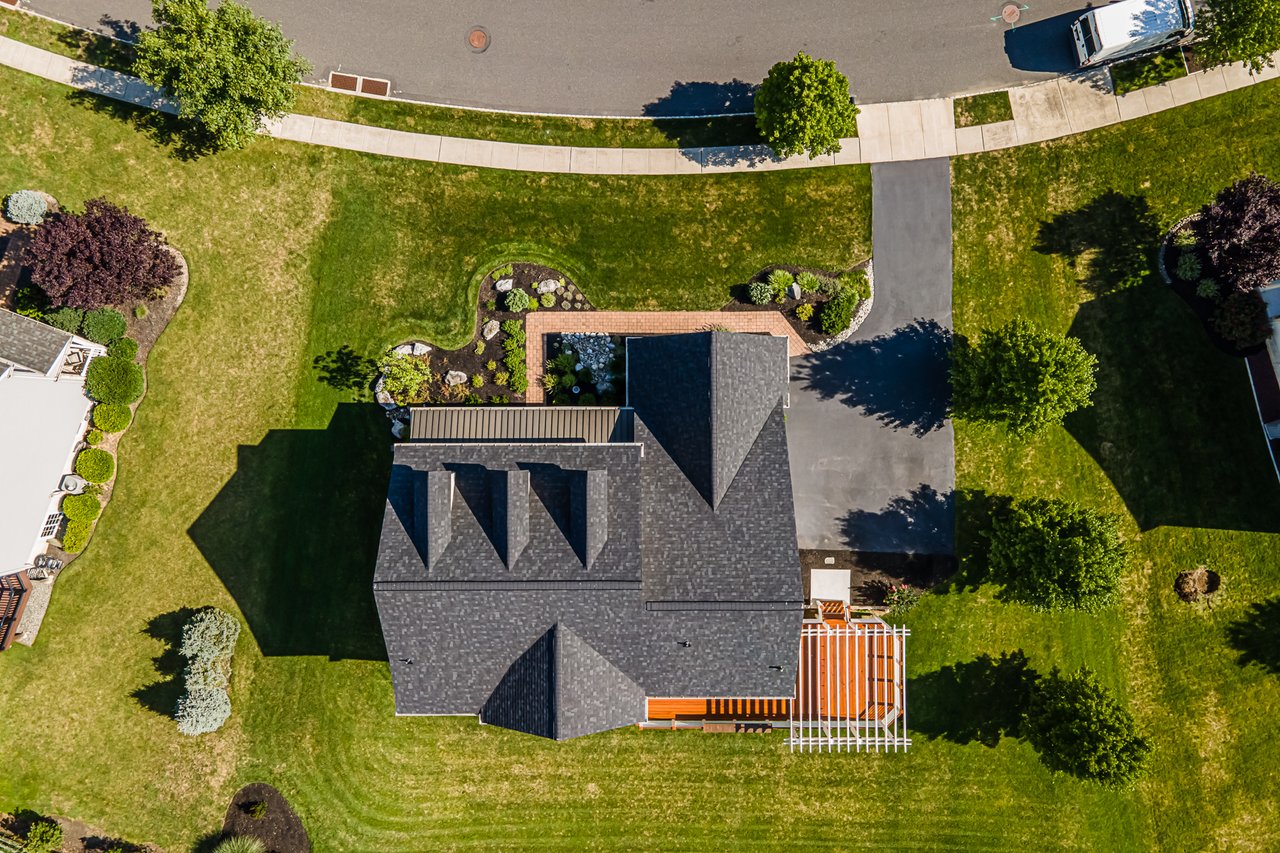 4945 Curly Horse Drive
