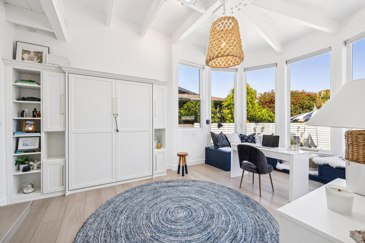 427 Riviera Circle
