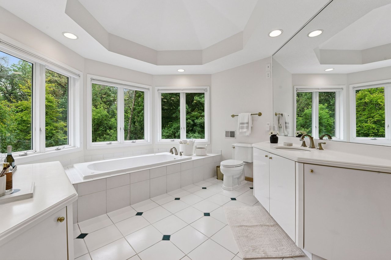 2487 Crowne Hill Road, Minnetonka