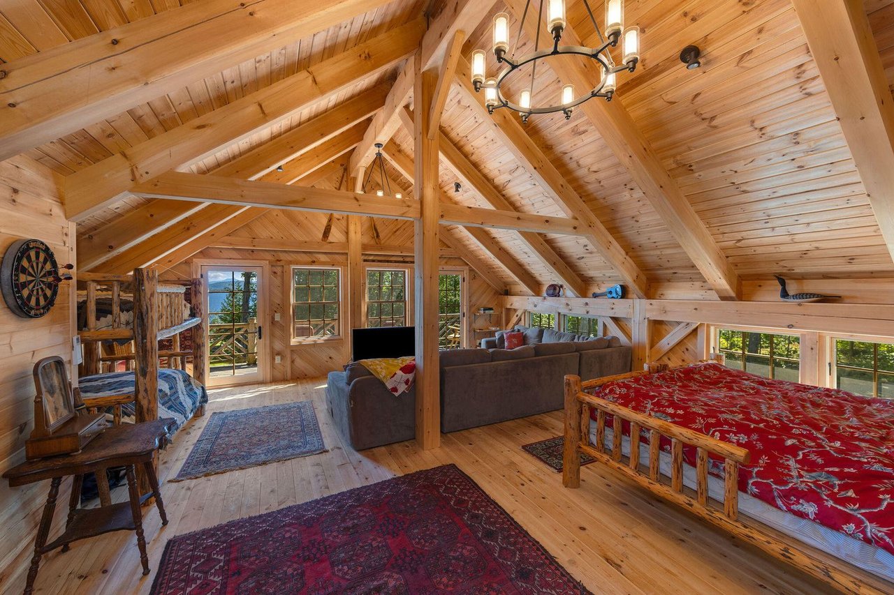 2226 Lake Shore Road