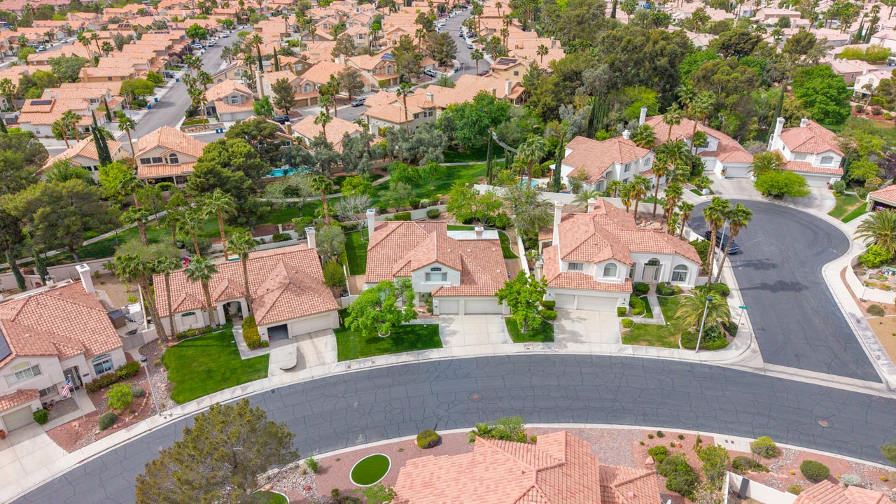 9437 Churchill Downs Dr