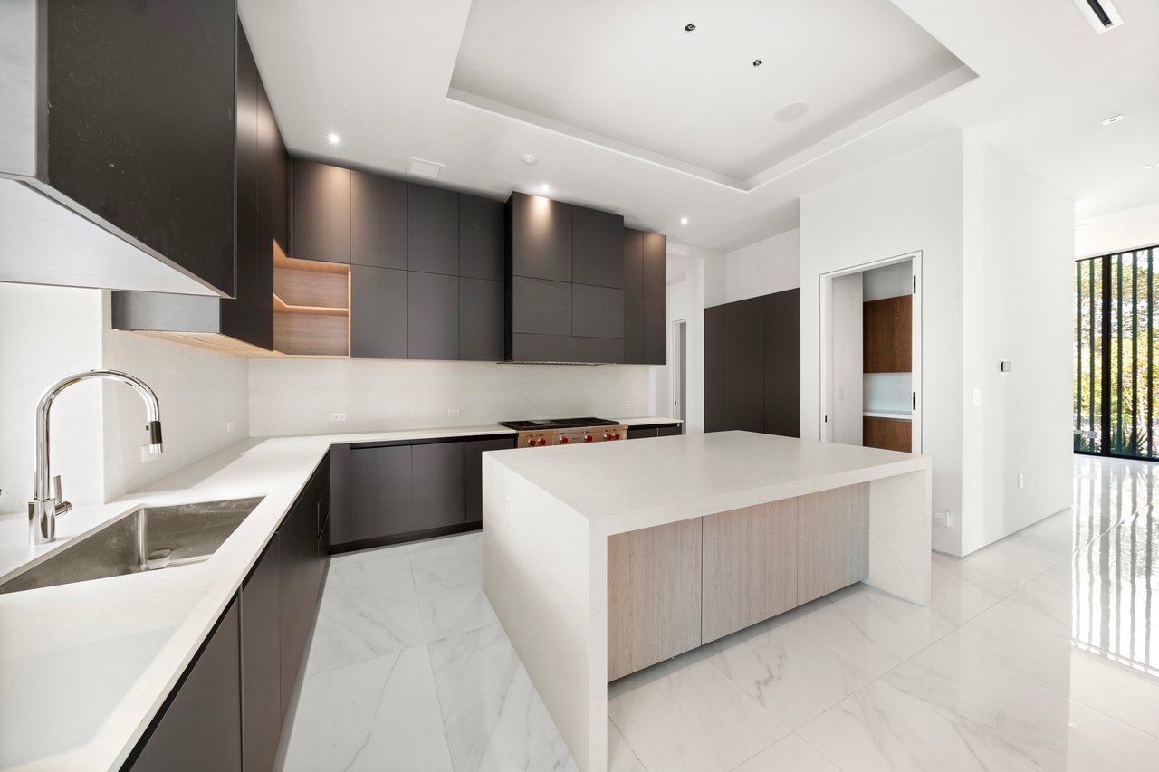 4430 Nautilus Drive, Miami Beach, FL 33140