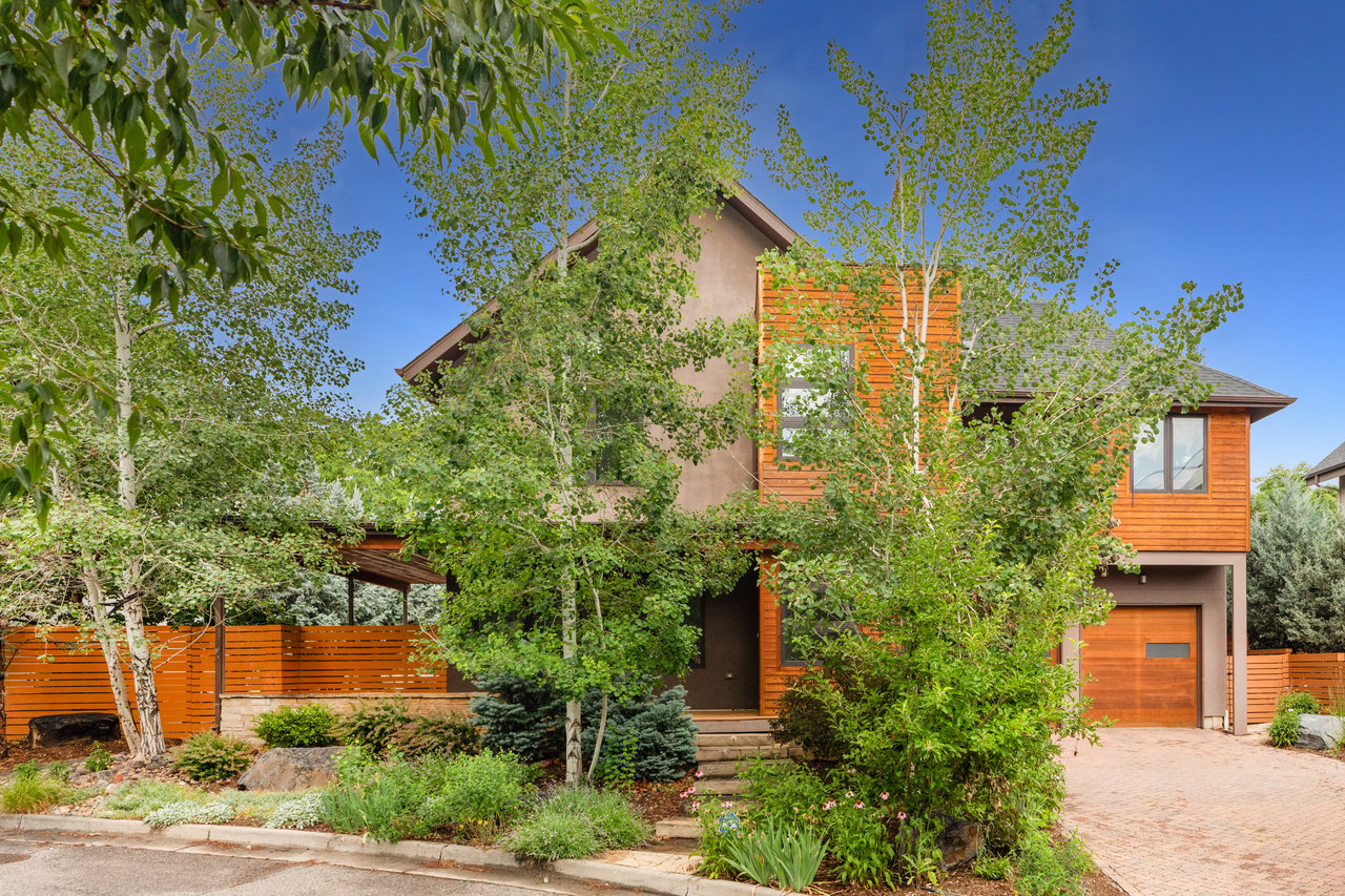 3963 Springleaf Lane