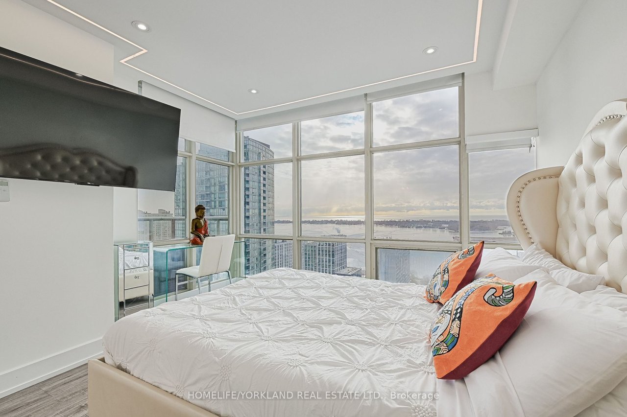 10 Navy Wharf Crt 3209