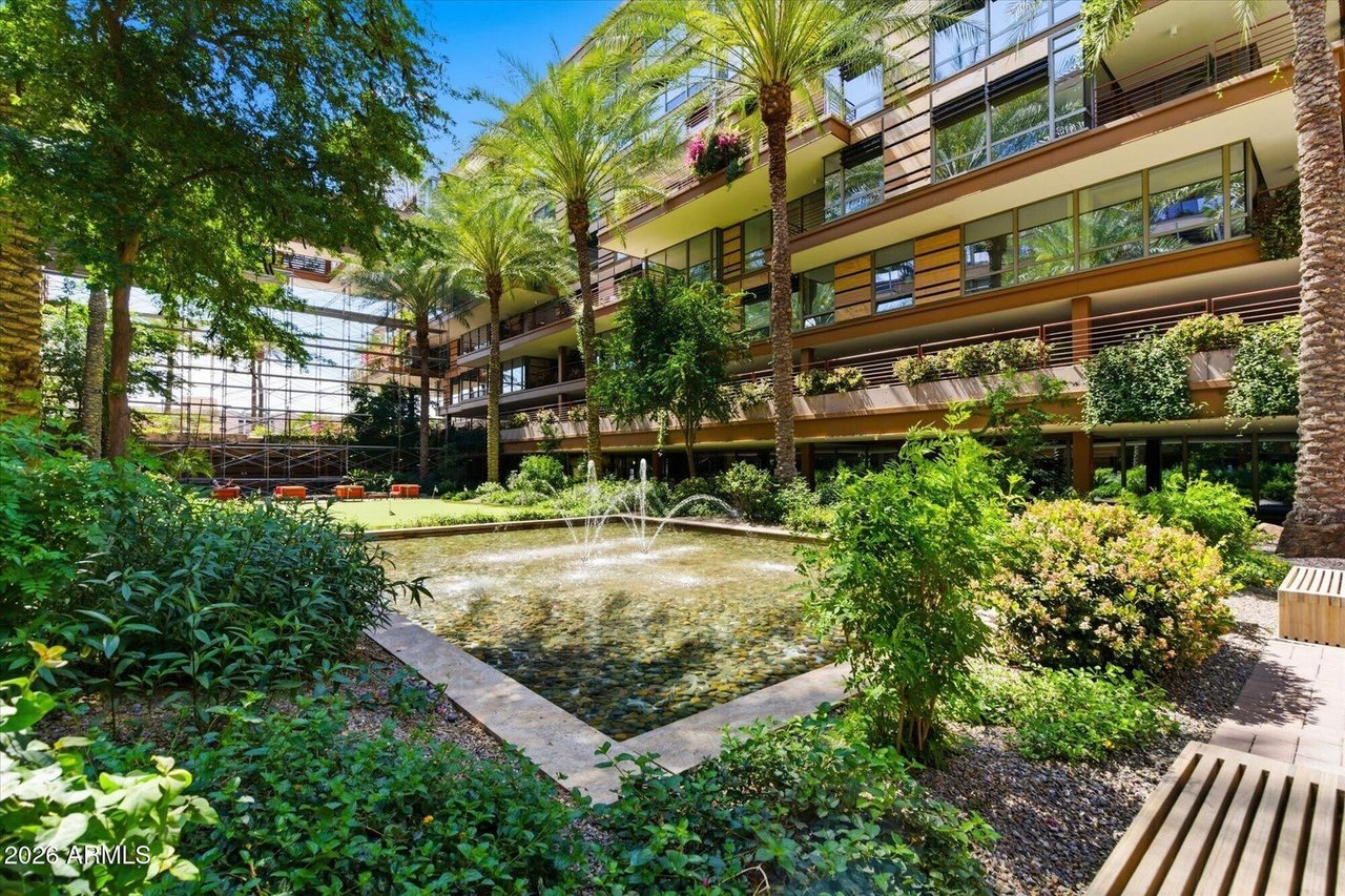 7137 E Rancho Vista Dr, #2009