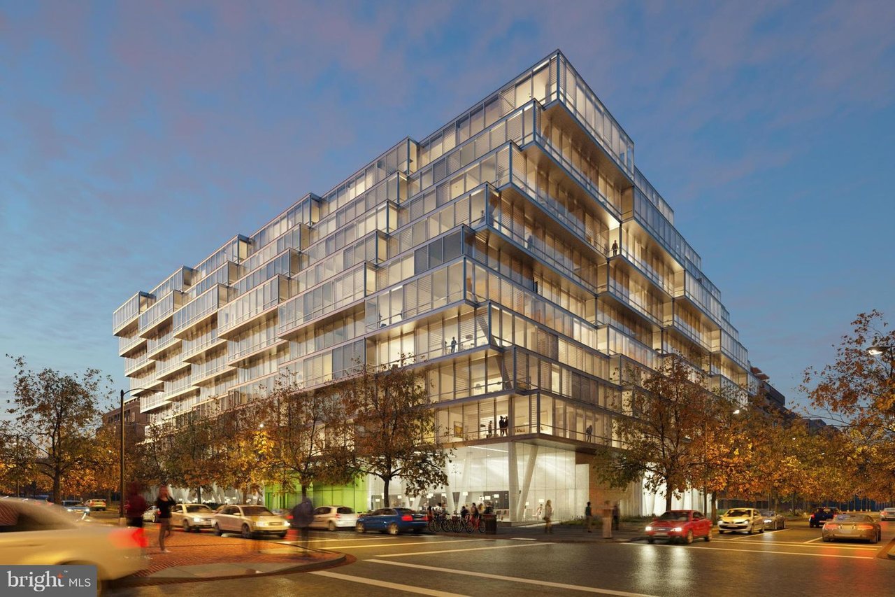 1111 24th St NW, Unit 27 