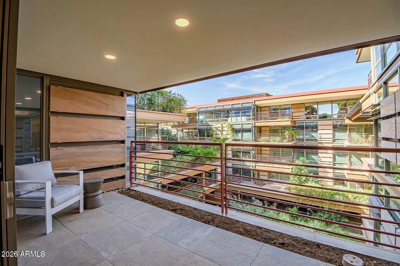 7121 E Rancho Vista Dr, #5011
