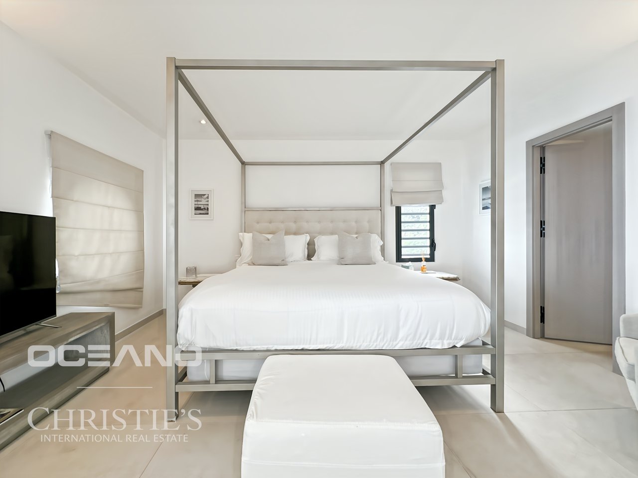 Cliffside Villa - Mont Rouge