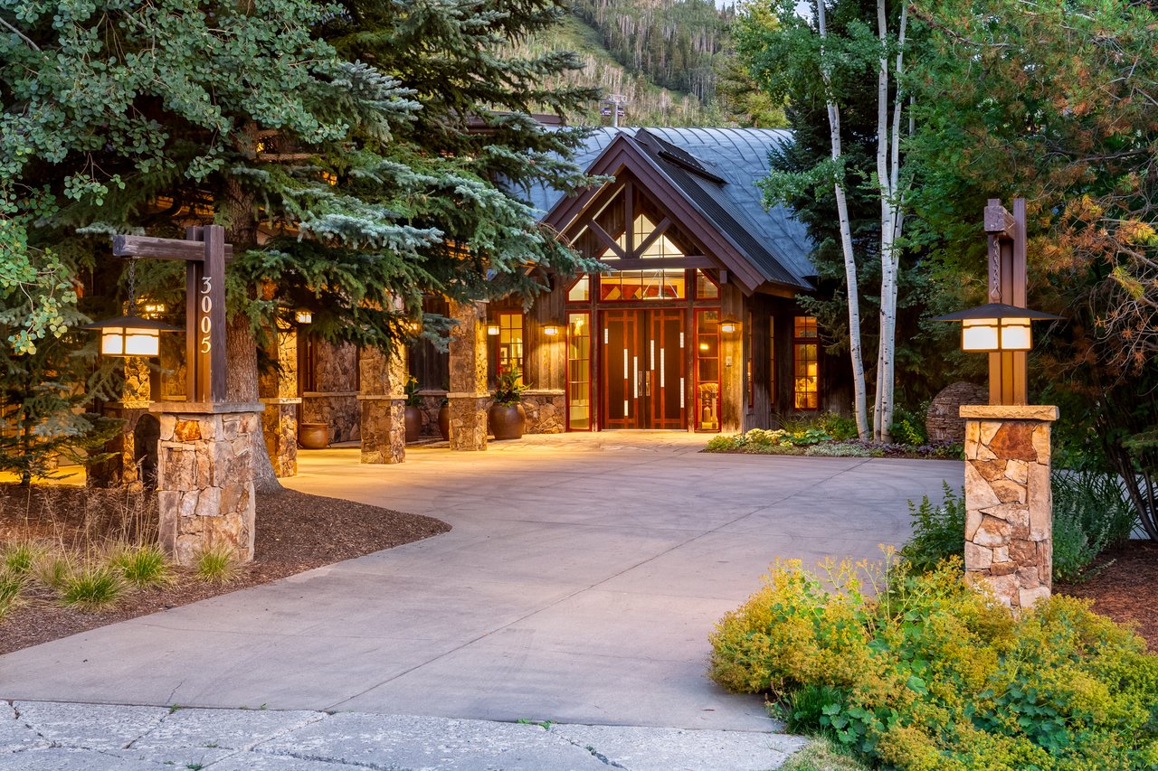 Inside 3005 Trails Edge