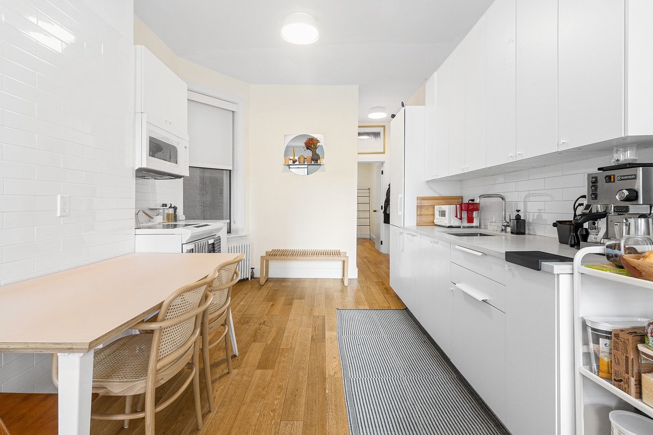453 West 54th Street, #4B