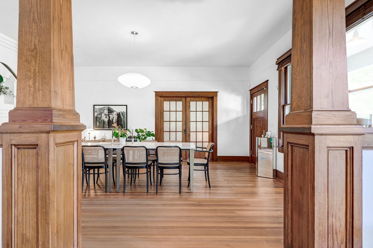 The Clarkesville Manor