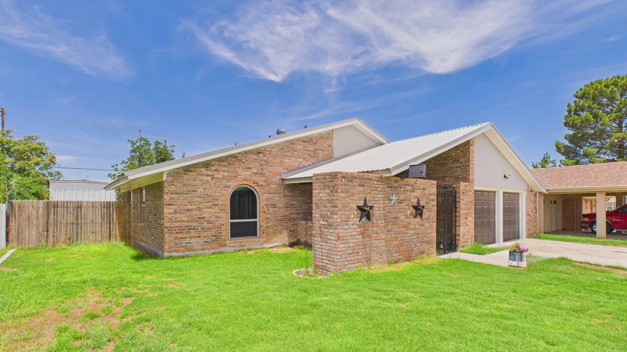 2105 Wyoming Ave
