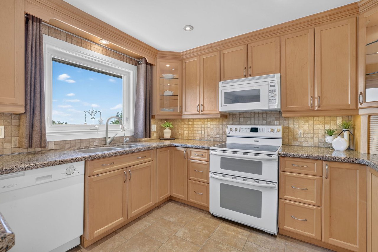 16 Hi View Drive