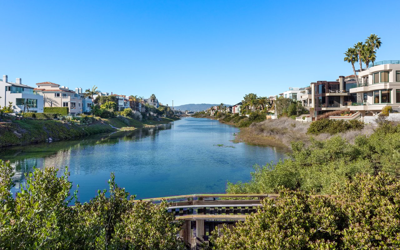 145 Channel Pointe Mall