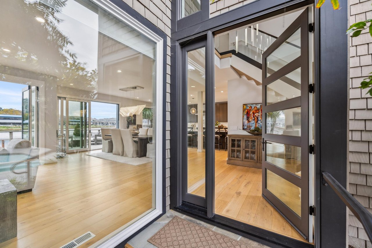 Luxurious Waterfront Home in Larkspur Marina