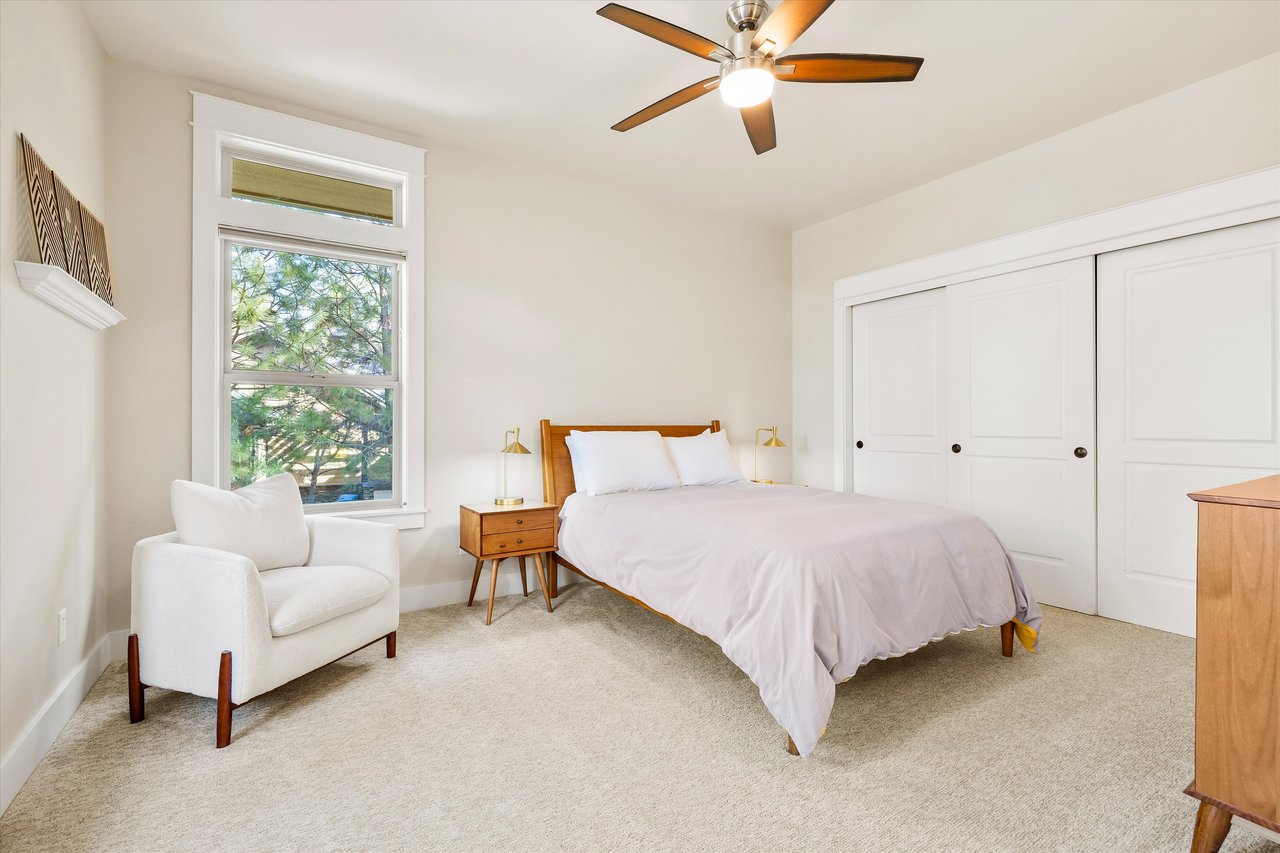 2589 NW Champion Circle