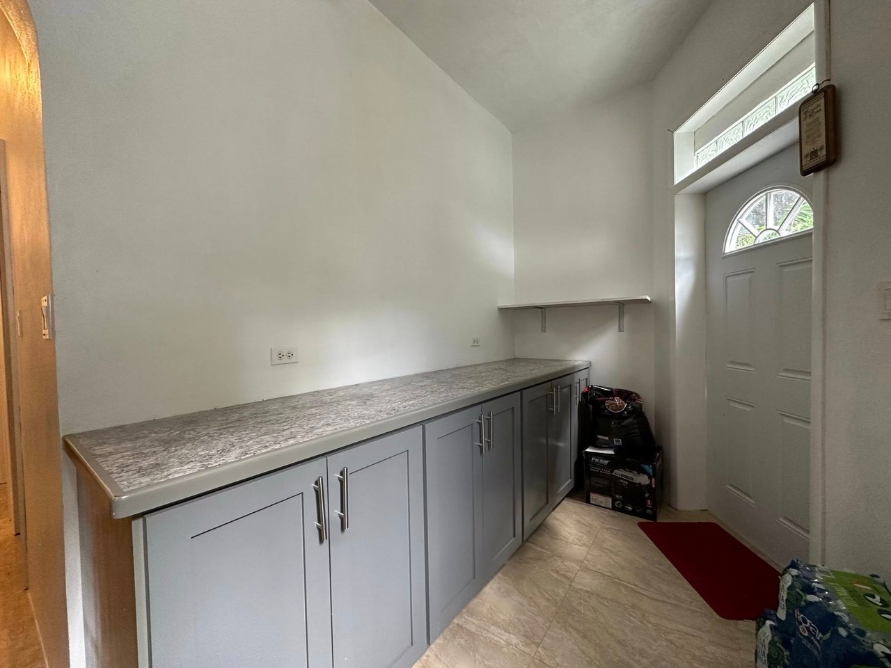 1047 Carrot Bay 3 Bedroom Apartment