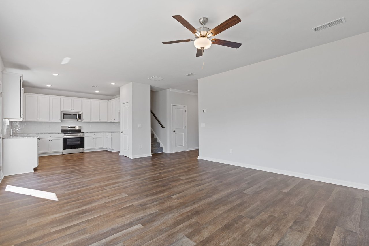 688 Shoals Trl