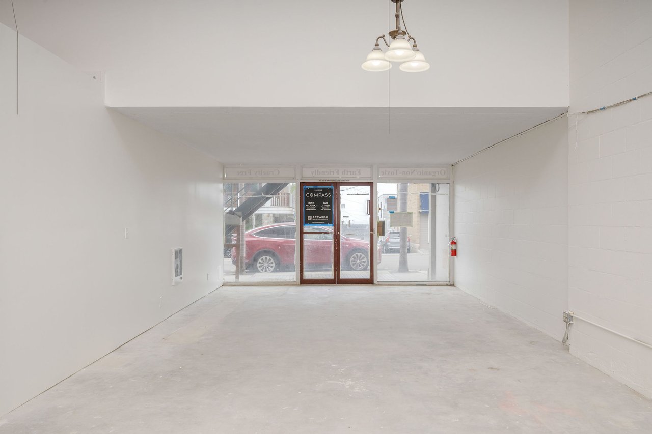 808 Manhattan Avenue Unit A