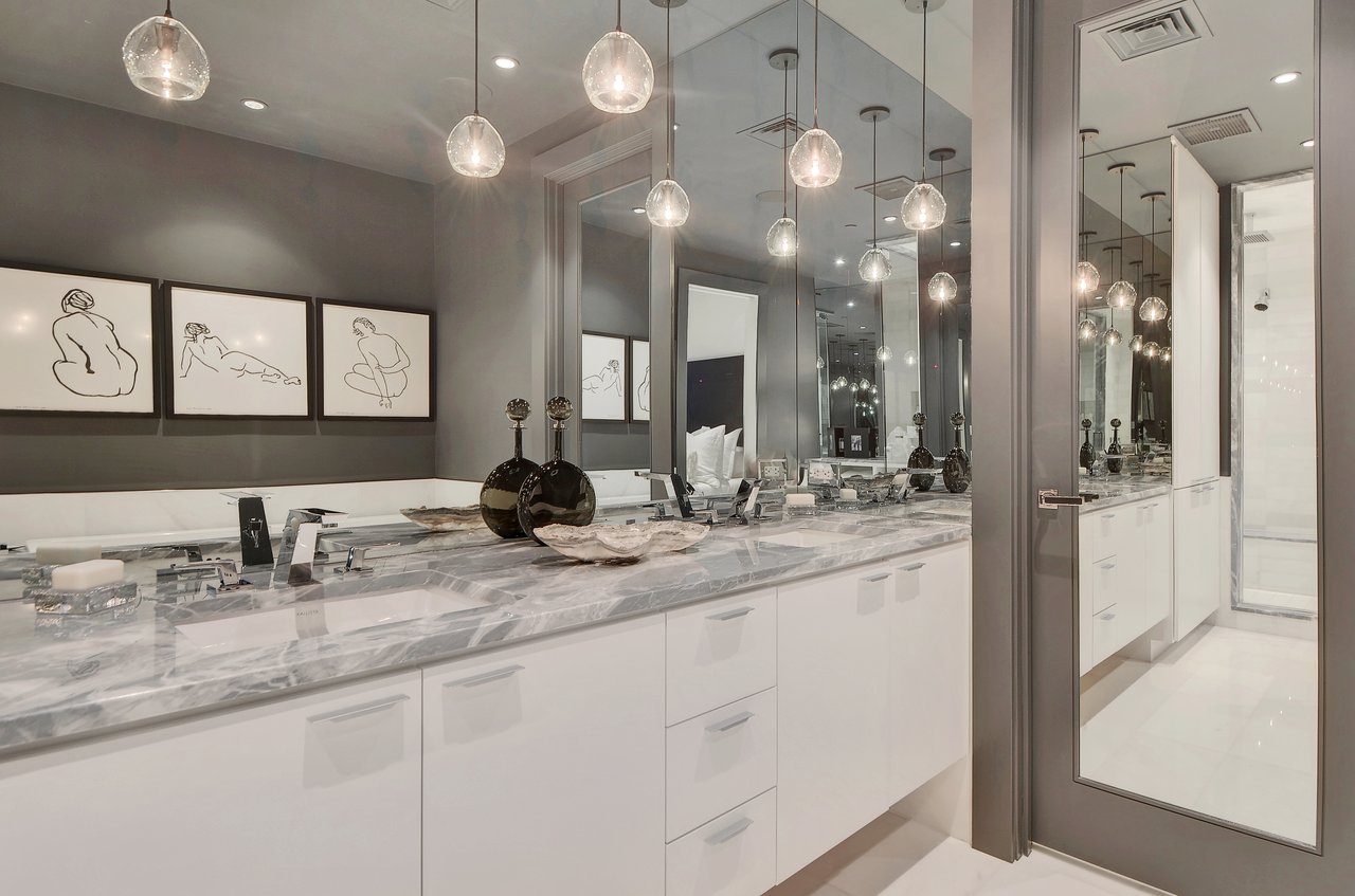200 Congress Avenue #43ST