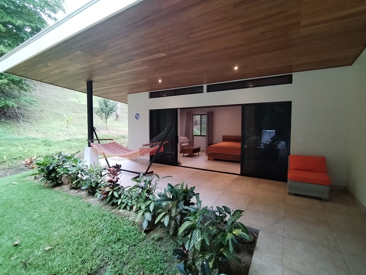 Villa Shanti: Luxurious 3-Bedroom Jungle Home in Ojochal, Costa Rica