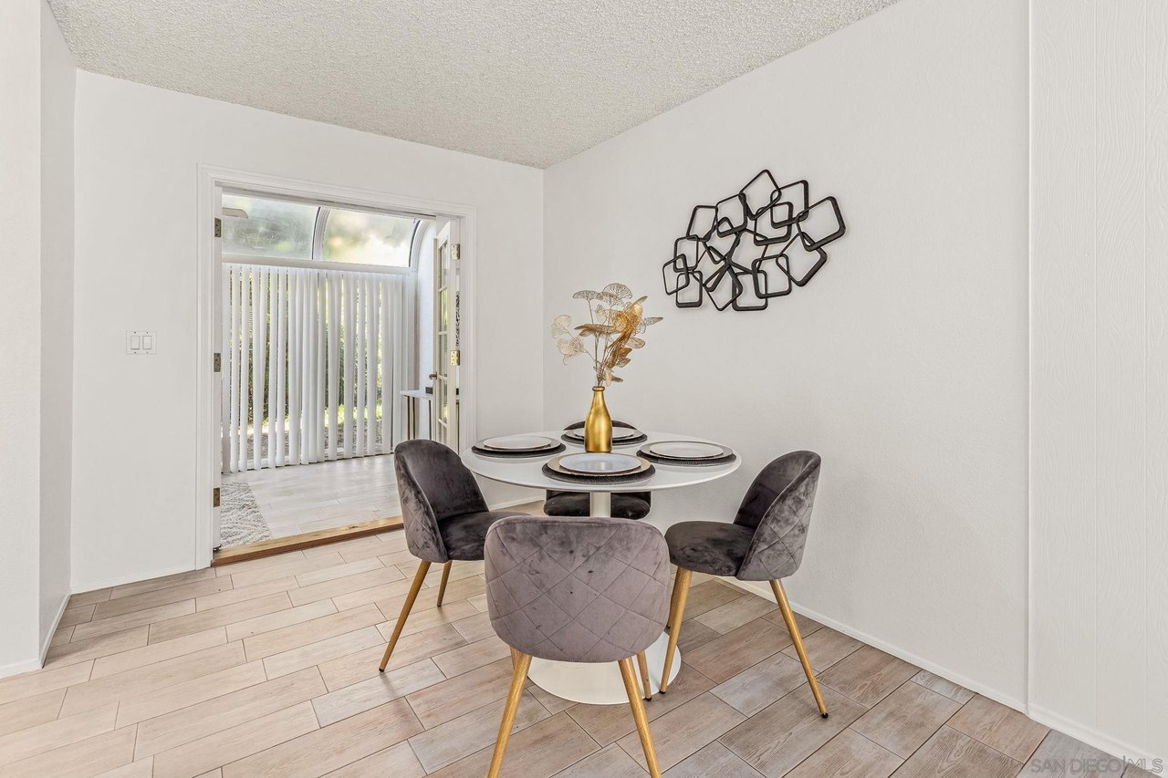 7779 Camino Glorita San Diego, CA 92122